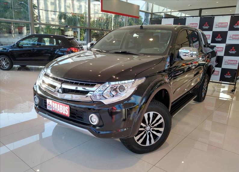 L200 TRITON 2.4 16V Turbo Sport HPE TOP CD 4X4 L200 TRITON 2.4 16V Turbo Sport HPE TOP CD 4X4